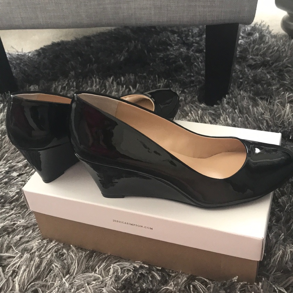 Jessica Simpson Suzanna patent Wedge